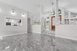 5934 Pier Pl Dr, Lakeland, FL 33813 - Photo 13