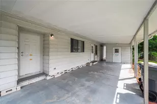 528 Skyline Dr W, Lakeland, FL 33801 - Photo 3