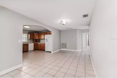 215 S Lake Howard Drive, Winter Haven, FL 33880 - Photo 7