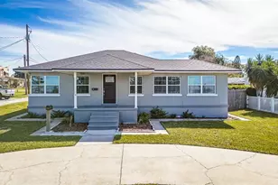 215 S Lake Howard Dr, Winter Haven, FL 33880 - Photo 1