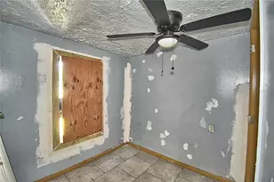 908 S Delaney Ave, Avon Park, FL 33825 - Photo 17