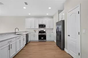 2468 Ladoga Dr, Lakeland, FL 33805 - Photo 13