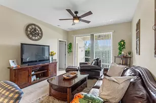 4275 Winding Vine Dr, Lakeland, FL 33812 - Photo 11