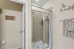 4275 Winding Vine Dr, Lakeland, FL 33812 - Photo 17