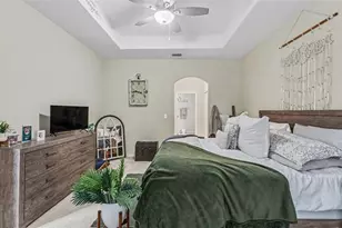 4275 Winding Vine Dr, Lakeland, FL 33812 - Photo 13