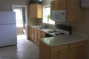 902 E Lime St, Lakeland, FL 33801 - Photo 11