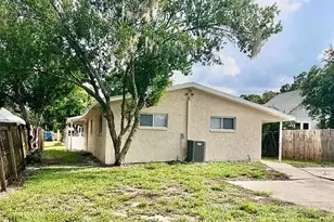 402 W Tever St, Plant City, FL 33563 - Photo 3