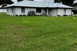 1343 Covey Cir N, Lakeland, FL 33809 - Photo 1