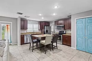 3636 Dovetail Ln N, Lakeland, FL 33812 - Photo 5