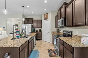 2595 Canyon Crest Dr, Lakeland, FL 33811 - Photo 5