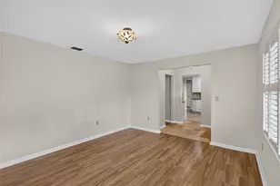 2140 Creek Side Dr, Lakeland, FL 33811 - Photo 13