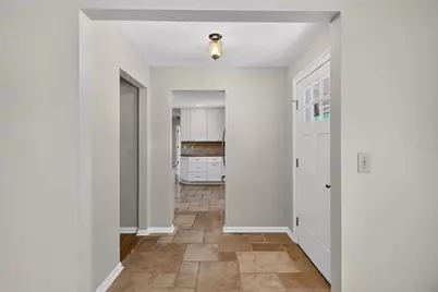 2140 Creek Side Drive, Lakeland, FL 33811 - Photo 7