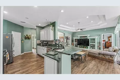 6626 Royal Forest Dr, Lakeland, FL 33811 - Photo 13