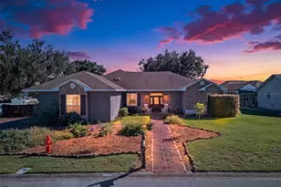 2809 Chatsworth Ln, Lakeland, FL 33812 - Photo 1