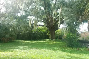 1423 Crystal Lake Dr, Lakeland, FL 33801 - Photo 29