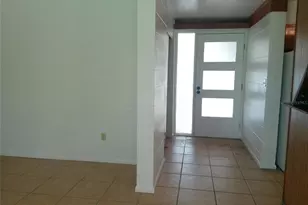 1423 Crystal Lake Dr, Lakeland, FL 33801 - Photo 3