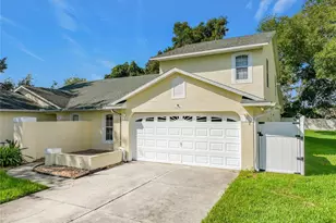 8805 Courtyard Ln, Groveland, FL 34736 - Photo 3