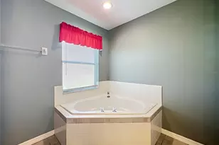8805 Courtyard Ln, Groveland, FL 34736 - Photo 35