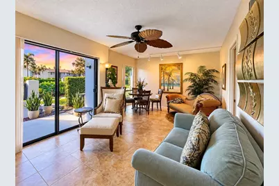 2132 Lakewood Club Drive S #8B, Saint Petersburg, FL 33712 - Photo 3