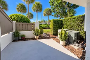 2132 Lakewood Club Dr S, Saint Petersburg, FL 33712 - Photo 25
