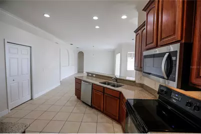 6829 Bushnell Drive, Lakeland, FL 33813 - Photo 9