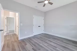 2203 W Lowry Ave, Plant City, FL 33563 - Photo 17