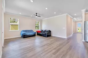 2203 W Lowry Ave, Plant City, FL 33563 - Photo 5