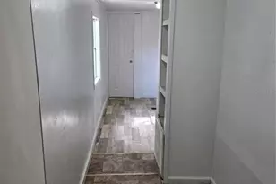 12515 4 Oaks Rd, Tampa, FL 33624 - Photo 17