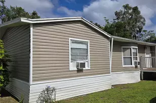 12515 4 Oaks Rd, Tampa, FL 33624 - Photo 5