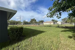 2025 4th St NE, Winter Haven, FL 33881 - Photo 17
