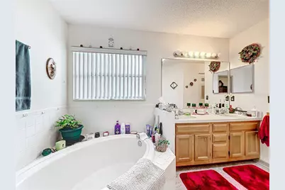 2206 Silver Lakes Drive N, Lakeland, FL 33810 - Photo 17