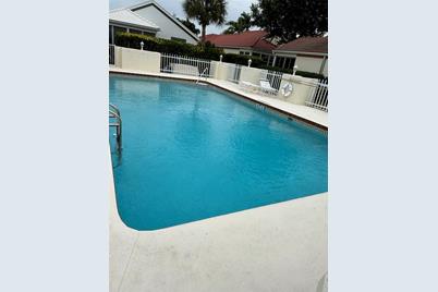 1332 Capri Isles Boulevard, Venice, FL 34292 - Photo 27
