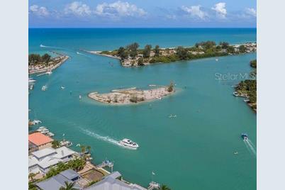 938 E Venice Avenue, Venice, FL 34285 - Photo 17