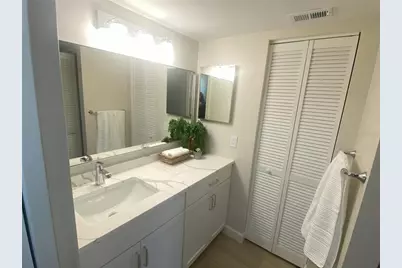 796 Bird Bay Way #Bld 30, Venice, FL 34285 - Photo 9