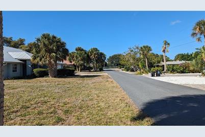 617 Indiana Avenue, Nokomis, FL 34275 - Photo 3