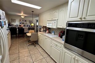 107 King Arthur Dr, Nokomis, FL 34275 - Photo 3