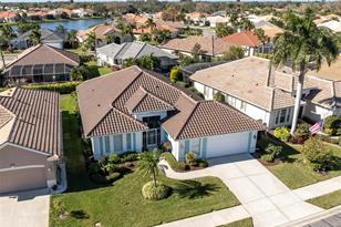 684 Lakescene Dr - Photo 3