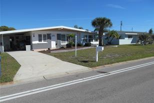 565 Shamrock Blvd - Photo 3