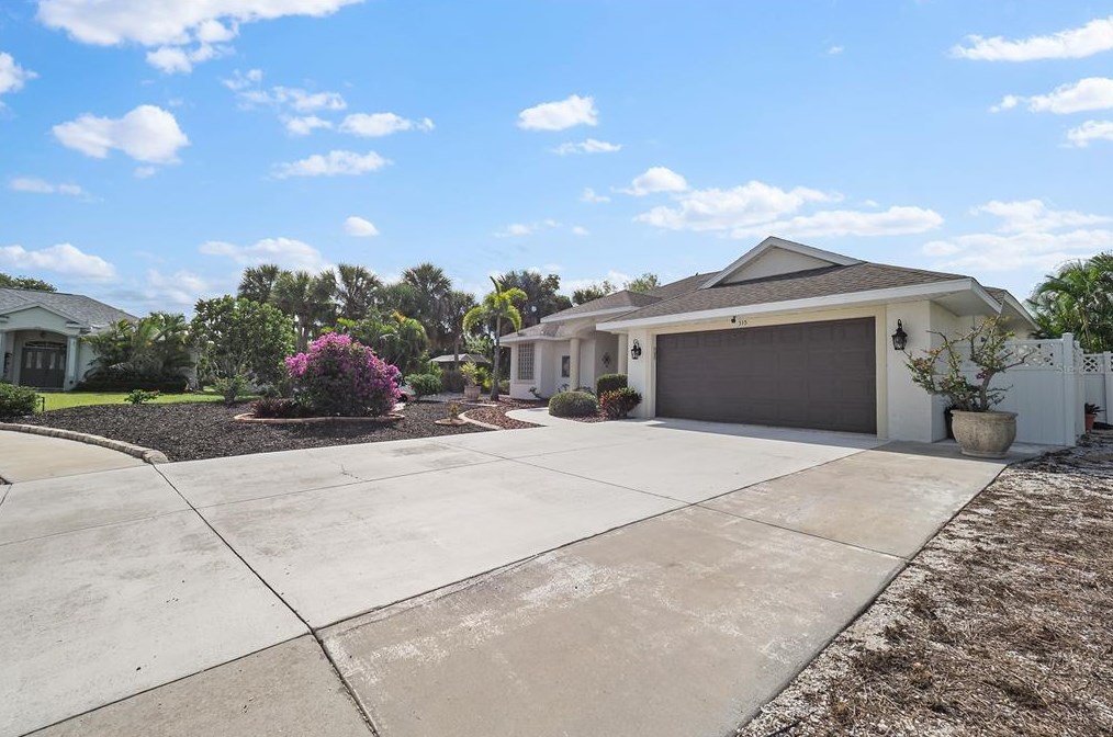 515 Bayside Way, Nokomis FL 34275-3457 exterior