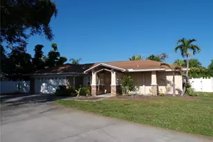 446 W Gate Dr, Venice, FL 34285 - Photo 1