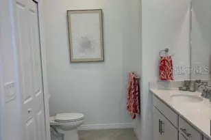 12520 Galapagos Ct, Venice, FL 34293 - Photo 11