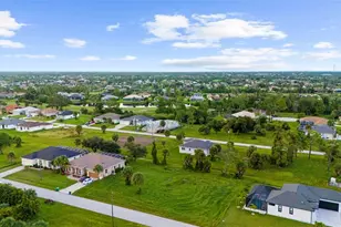 70 Tee View Rd, Rotonda West, FL 33947 - Photo 1