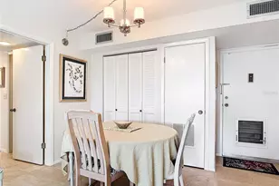 618 Bird Bay Dr S, Venice, FL 34285 - Photo 5