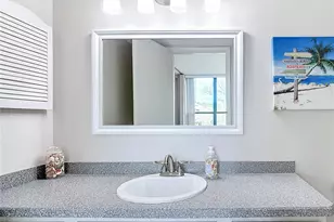 618 Bird Bay Dr S, Venice, FL 34285 - Photo 17