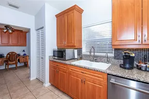 172 Southampton Pl, Venice, FL 34293 - Photo 13