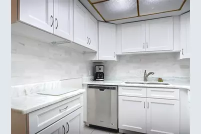 200 Park Boulevard N #103, Venice, FL 34285 - Photo 23