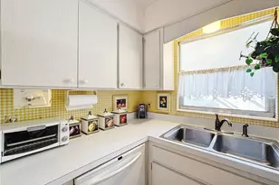 210 Park Blvd N, Venice, FL 34285 - Photo 9