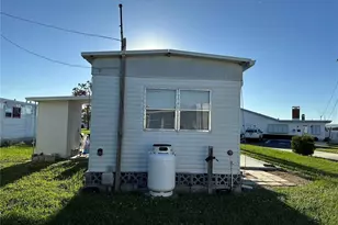 227 Inner Dr E, Venice, FL 34285 - Photo 19