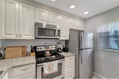 436 Cerromar Lane #379, Venice, FL 34293 - Photo 5