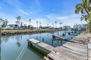 8230 Harborside Cir, Englewood, FL 34224 - Photo 7